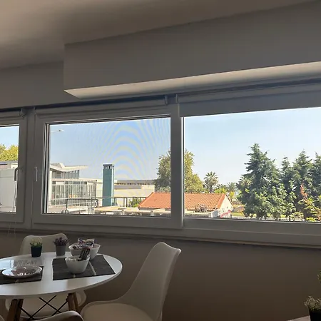 Apartment Coastal Escape *